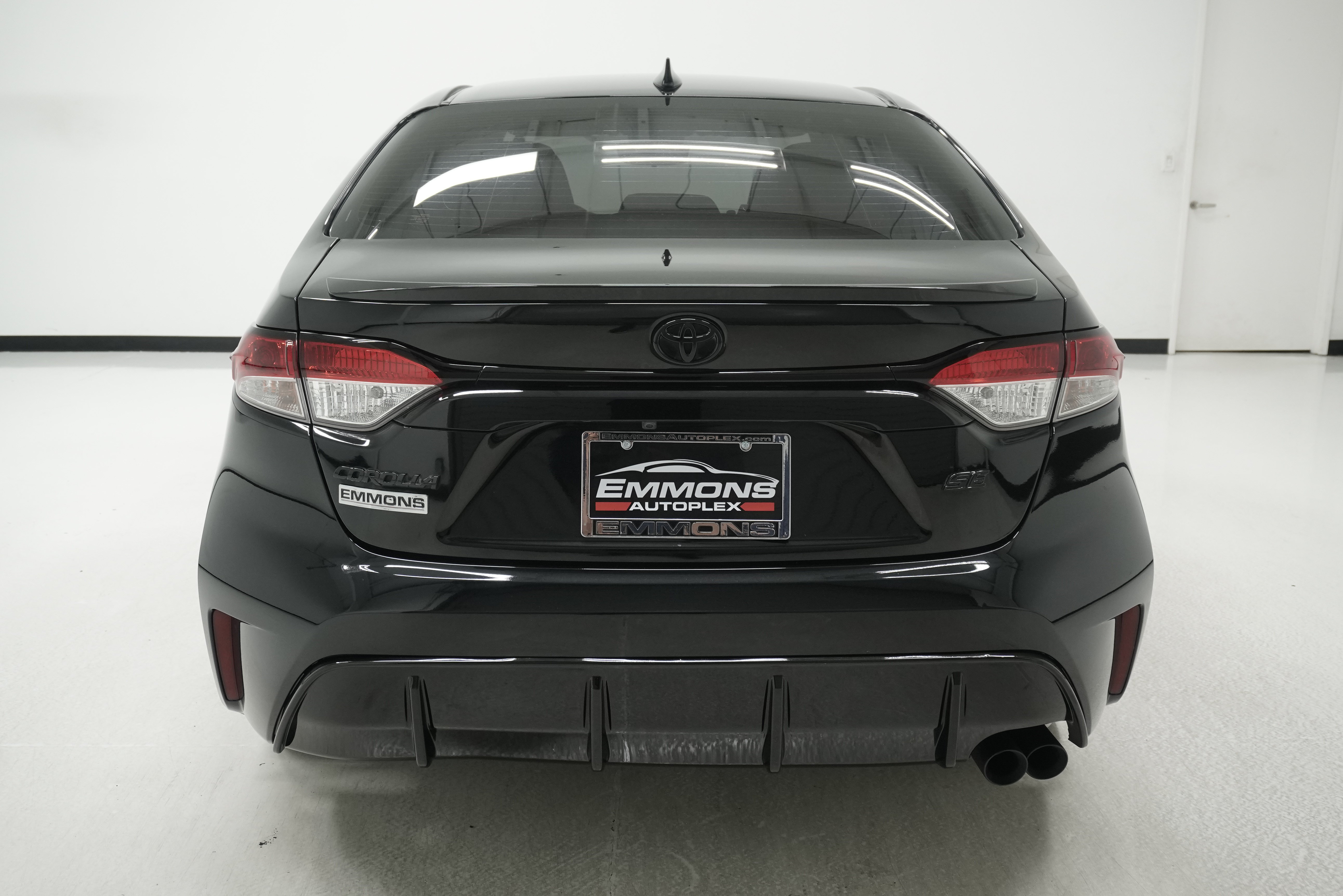 Used 2023 Toyota Corolla SE FWD image 5
