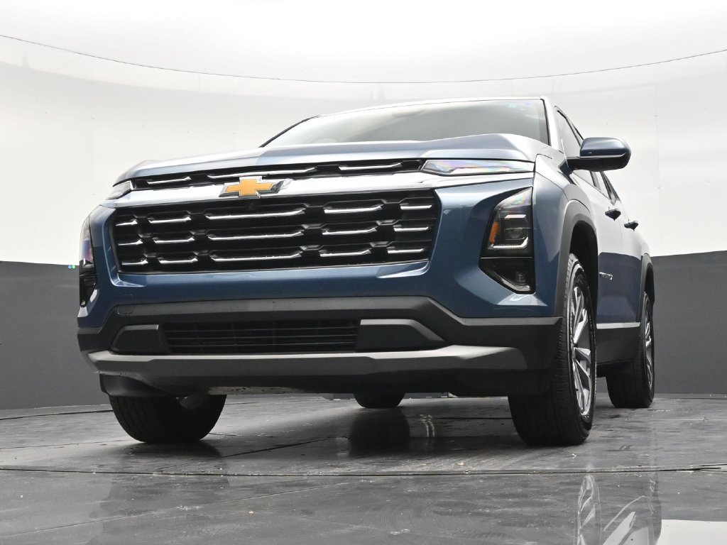 Used 2026 Chevrolet Equinox LT w/ Safety and Technology Package FWD image 26