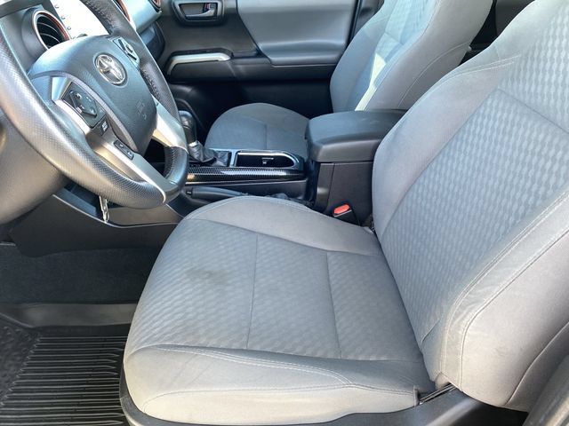 Used 2022 Toyota Tacoma SR5 RWD image 18