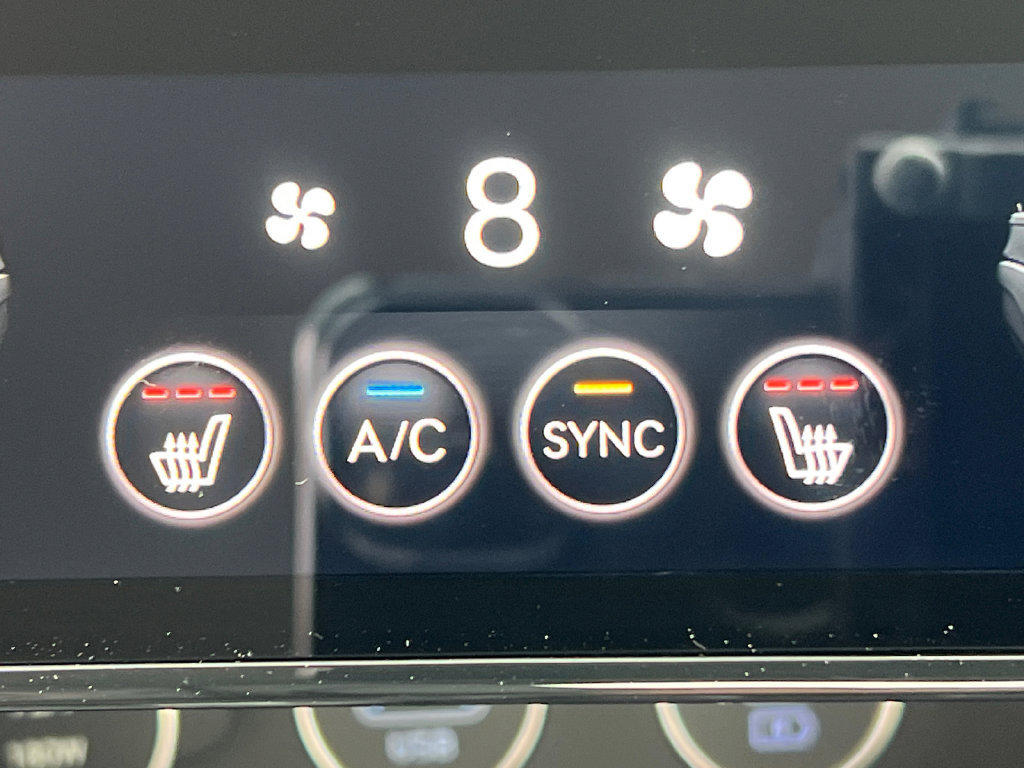 Used 2026 Genesis G70 2.5T RWD image 30