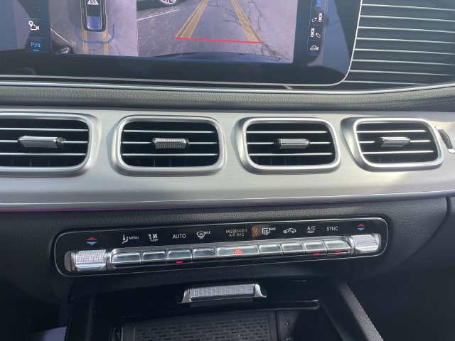 Used 2024 Mercedes-Benz GLS 450 4MATIC image 33