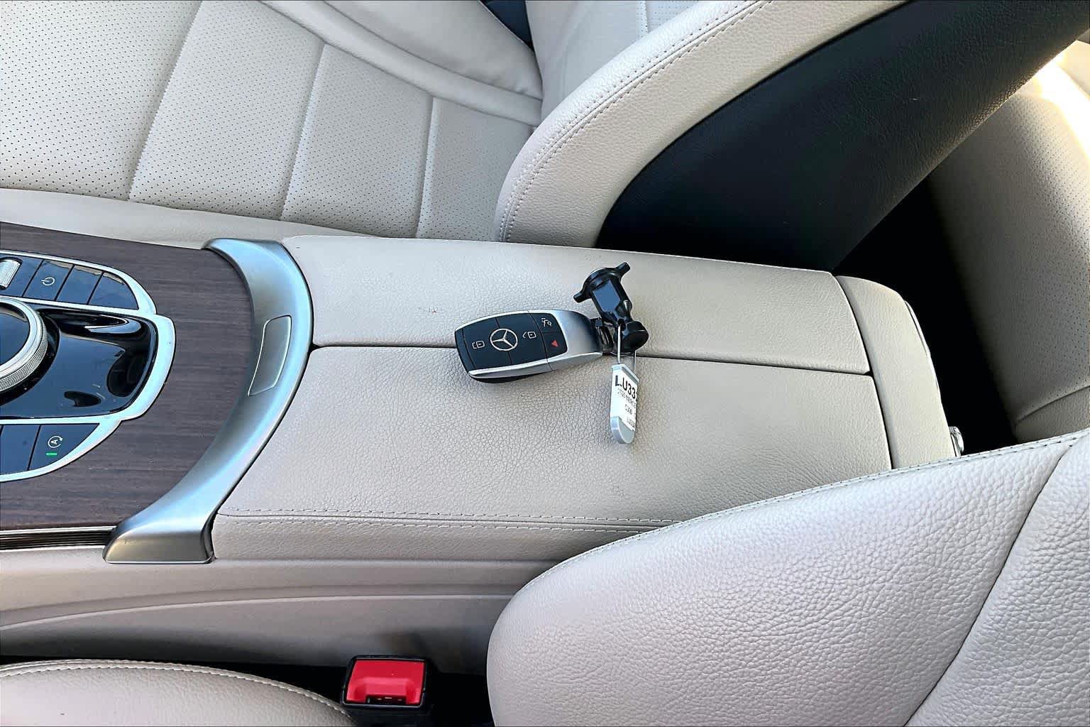 Used 2020 Mercedes-Benz C 300 4MATIC Sedan image 14