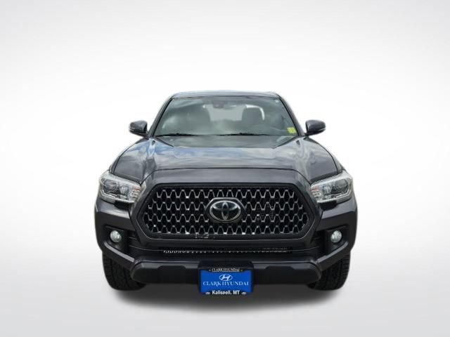Used 2019 Toyota Tacoma TRD Off-Road image 2