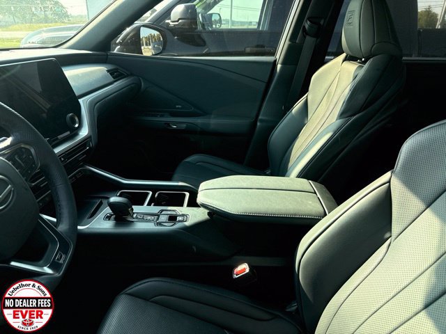 Used 2025 Lexus TX 500h AWD w/ Technology Package image 3