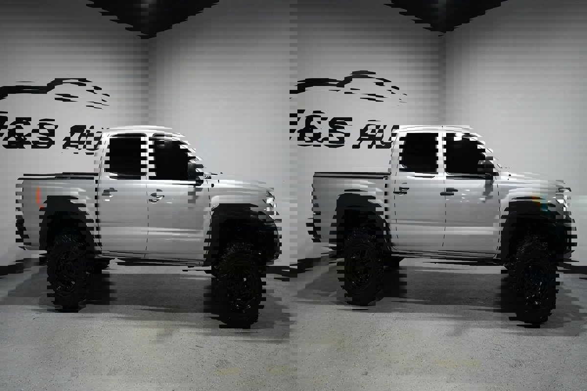 Used 2013 Toyota Tacoma PreRunner w/ Convenience Pkg image 14