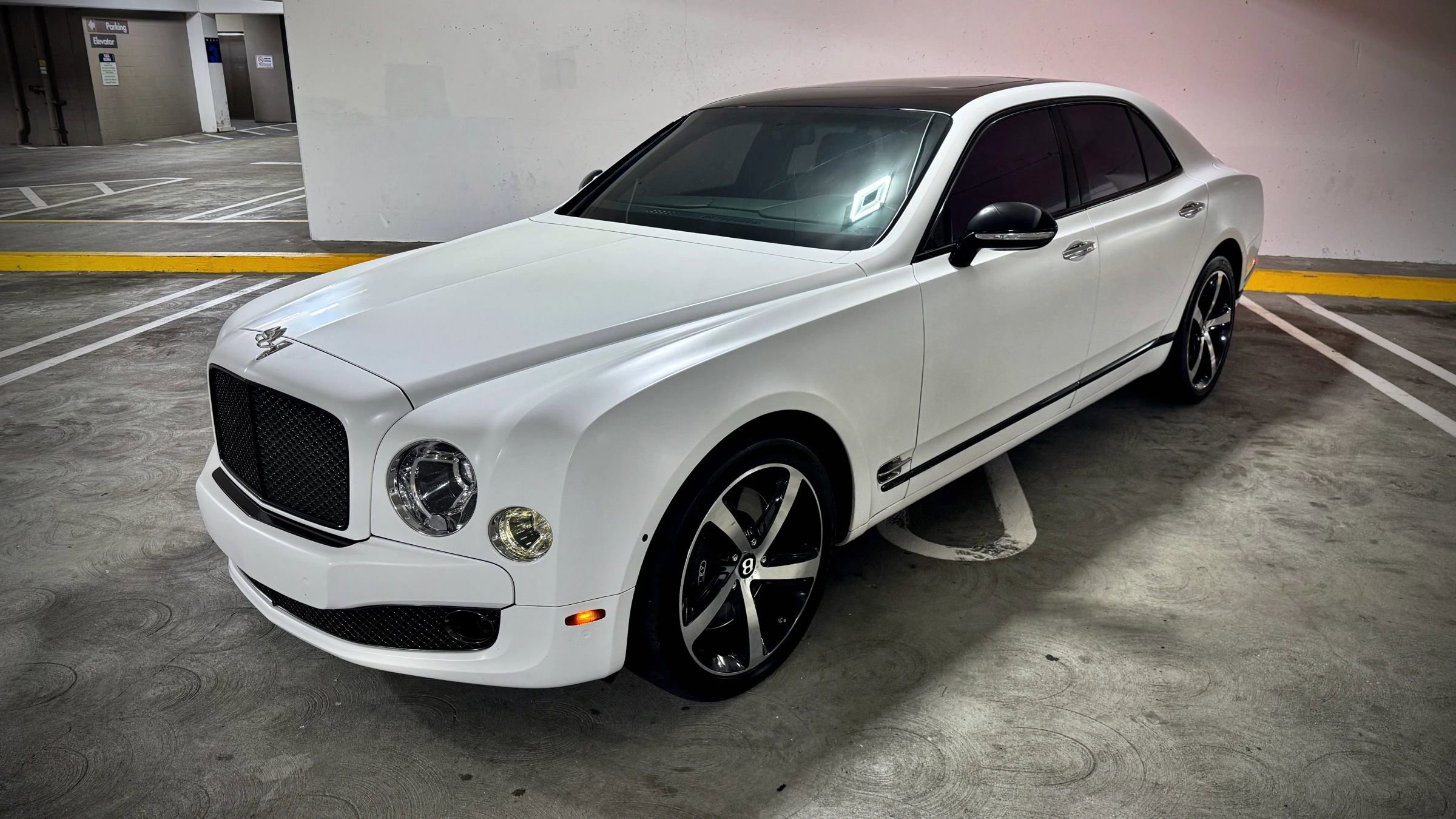 Used 2016 Bentley Mulsanne Speed RWD image 2