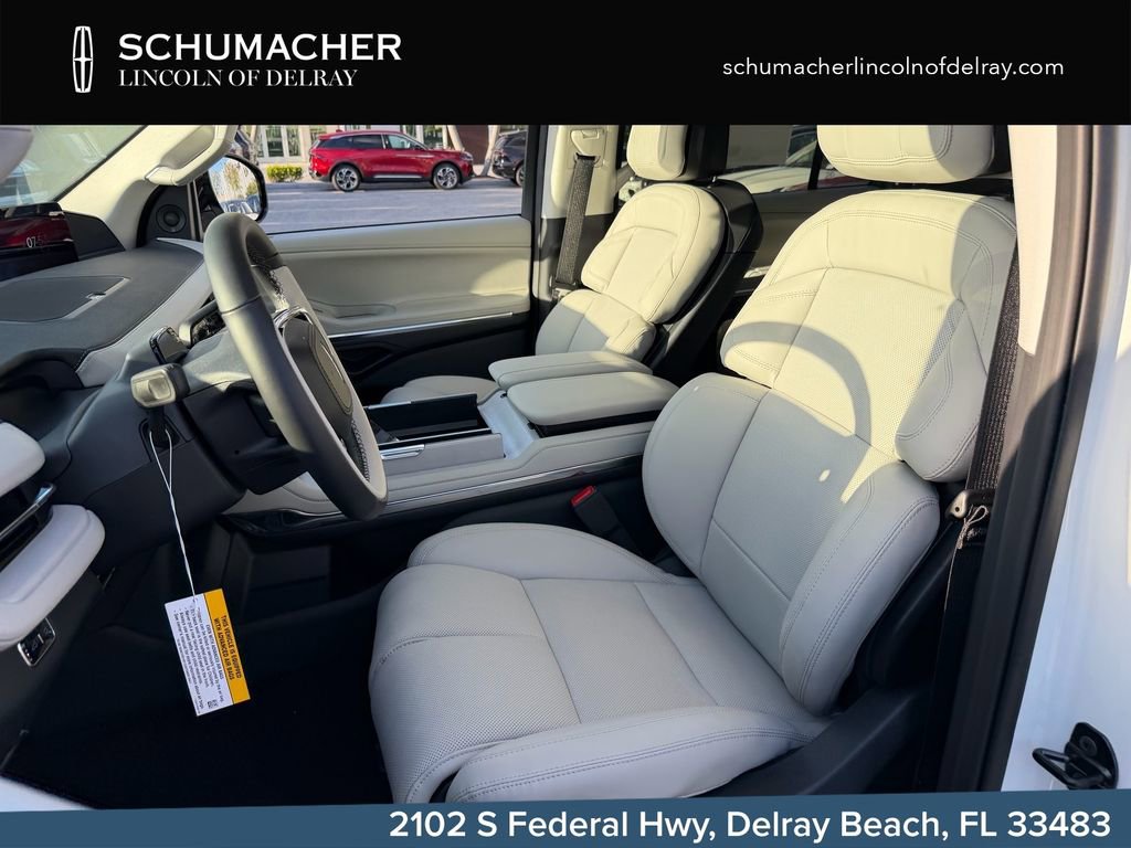 New 2026 Lincoln Navigator L Premier AWD/4WD image 11