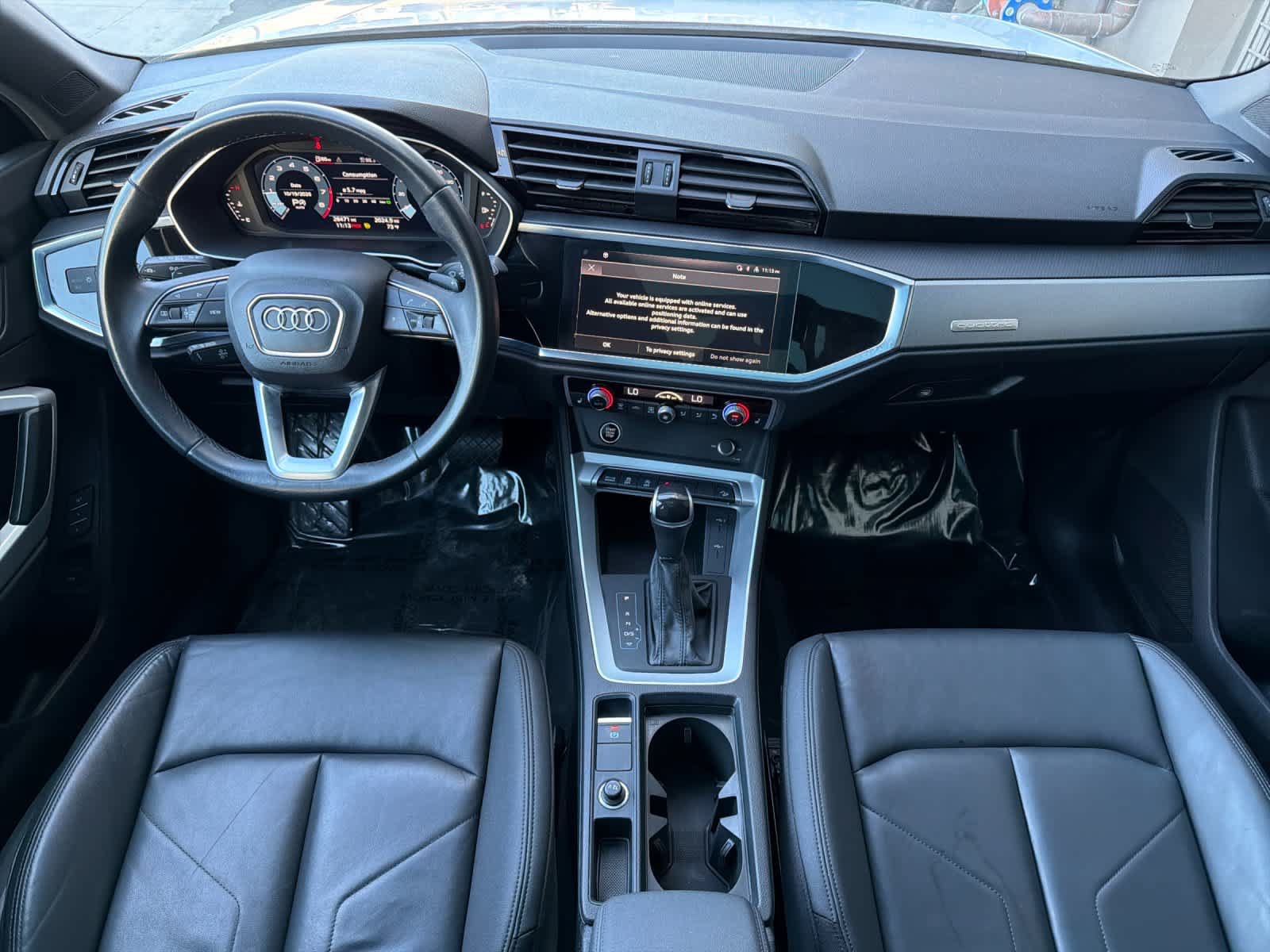 Used 2023 Audi Q3 2.0T Premium w/ Convenience Package AWD/4WD image 3