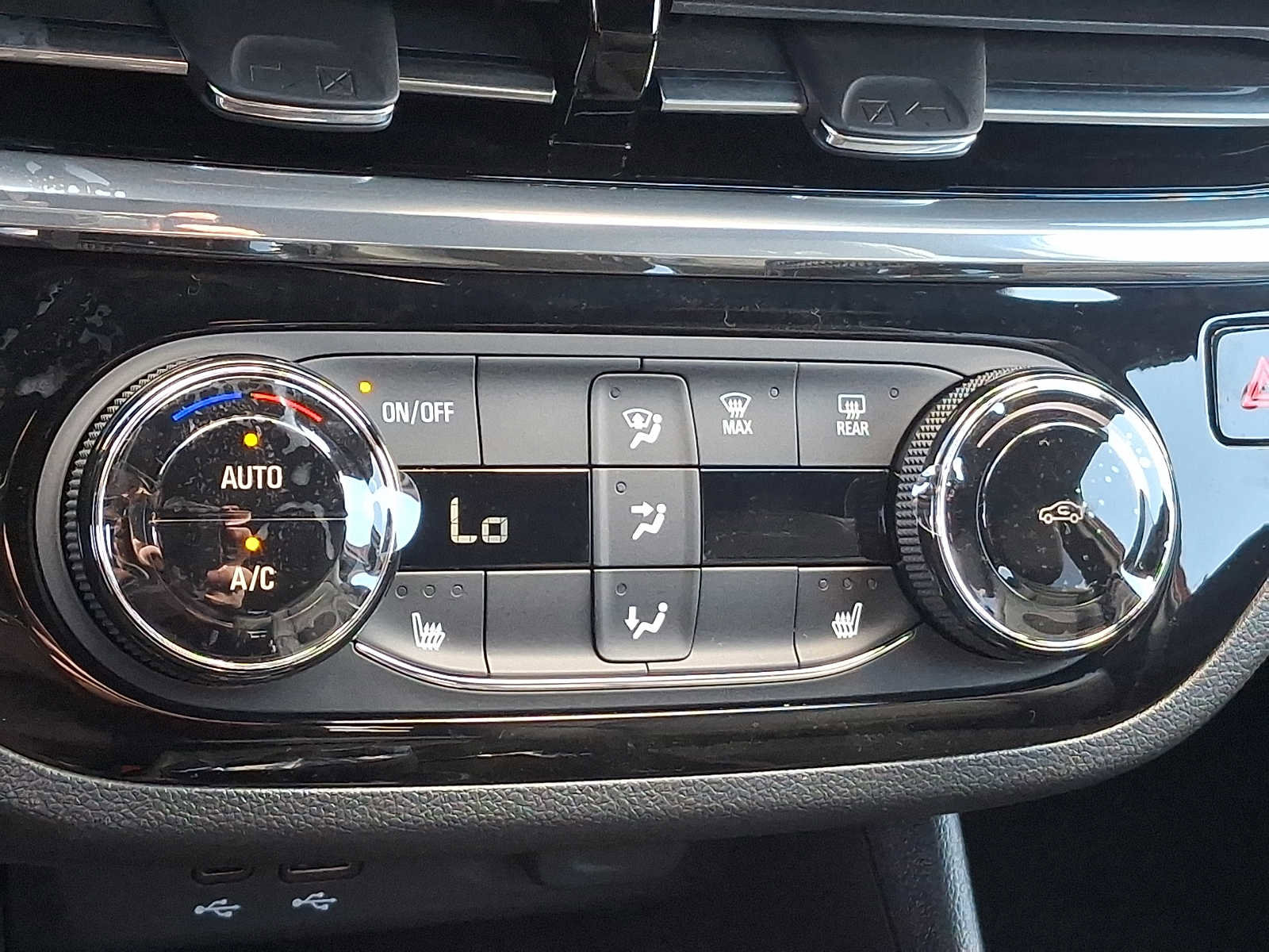 New 2026 Buick Envista Sport Touring w/ Convenience I Package FWD image 13