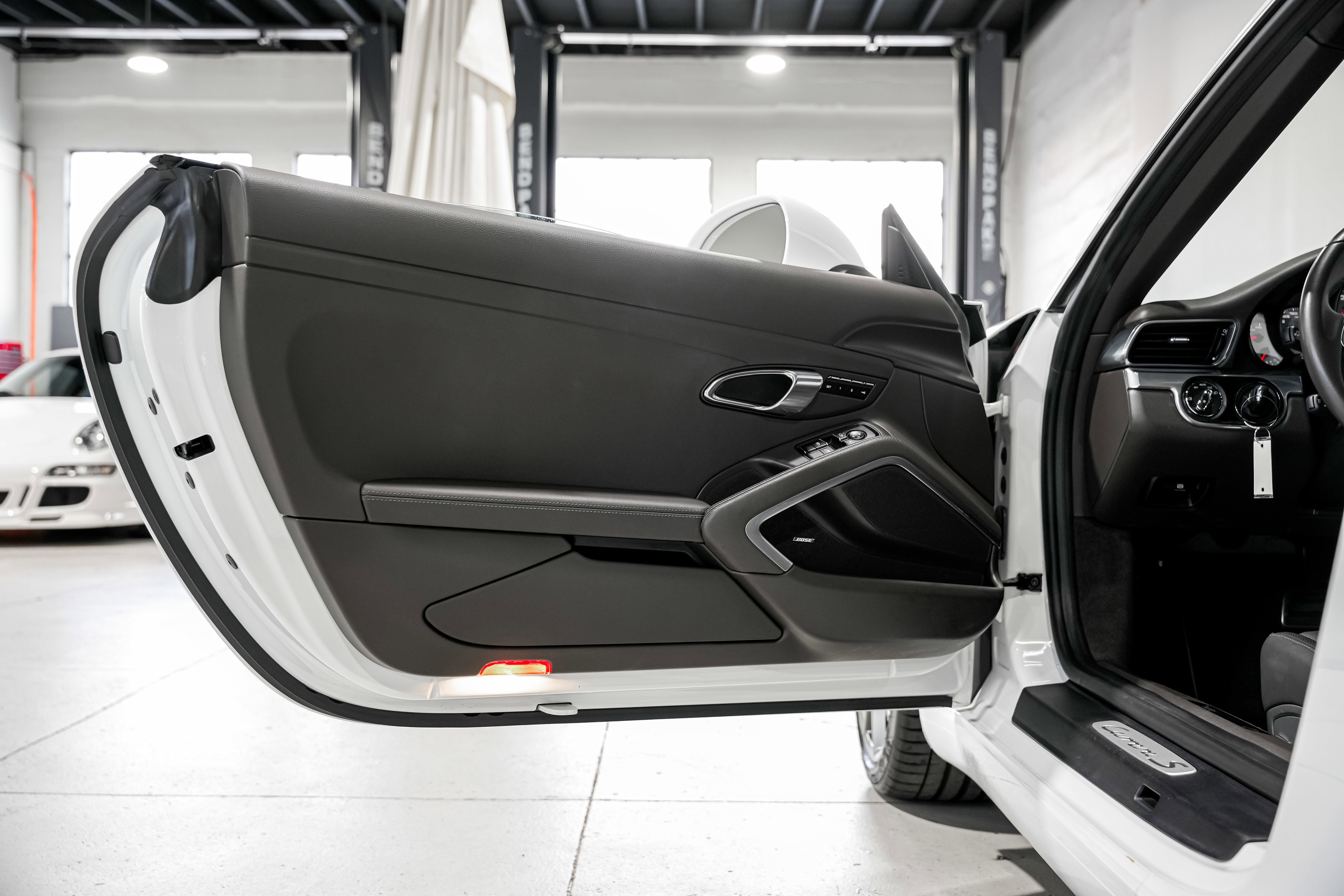 Used 2019 Porsche 911 Carrera S image 25