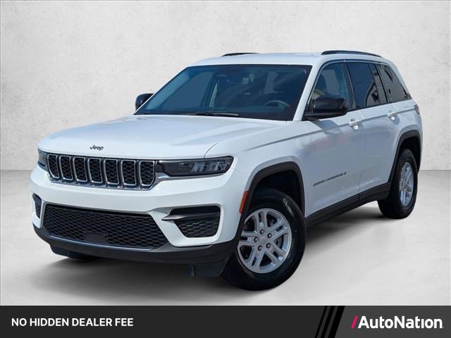 Used 2024 Jeep Grand Cherokee Laredo AWD/4WD image 1