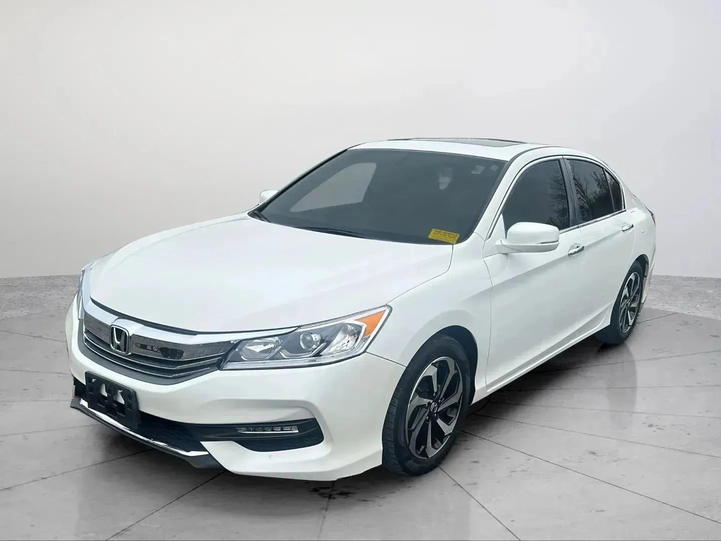 Used 2017 Honda Accord EX-L image 1