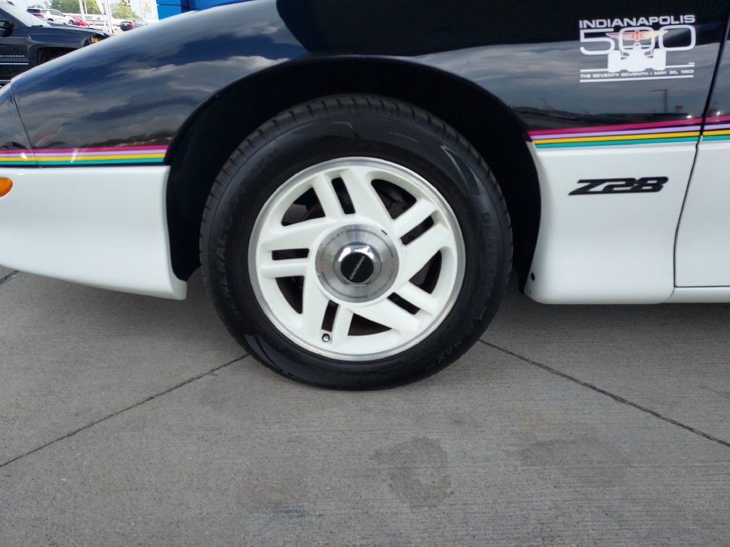 Used 1993 Chevrolet Camaro Z28 RWD image 10