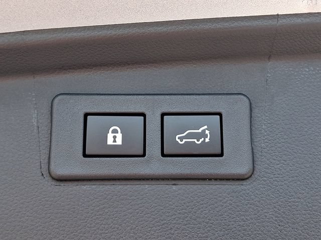 Used 2025 Subaru Outback Premium AWD/4WD image 32