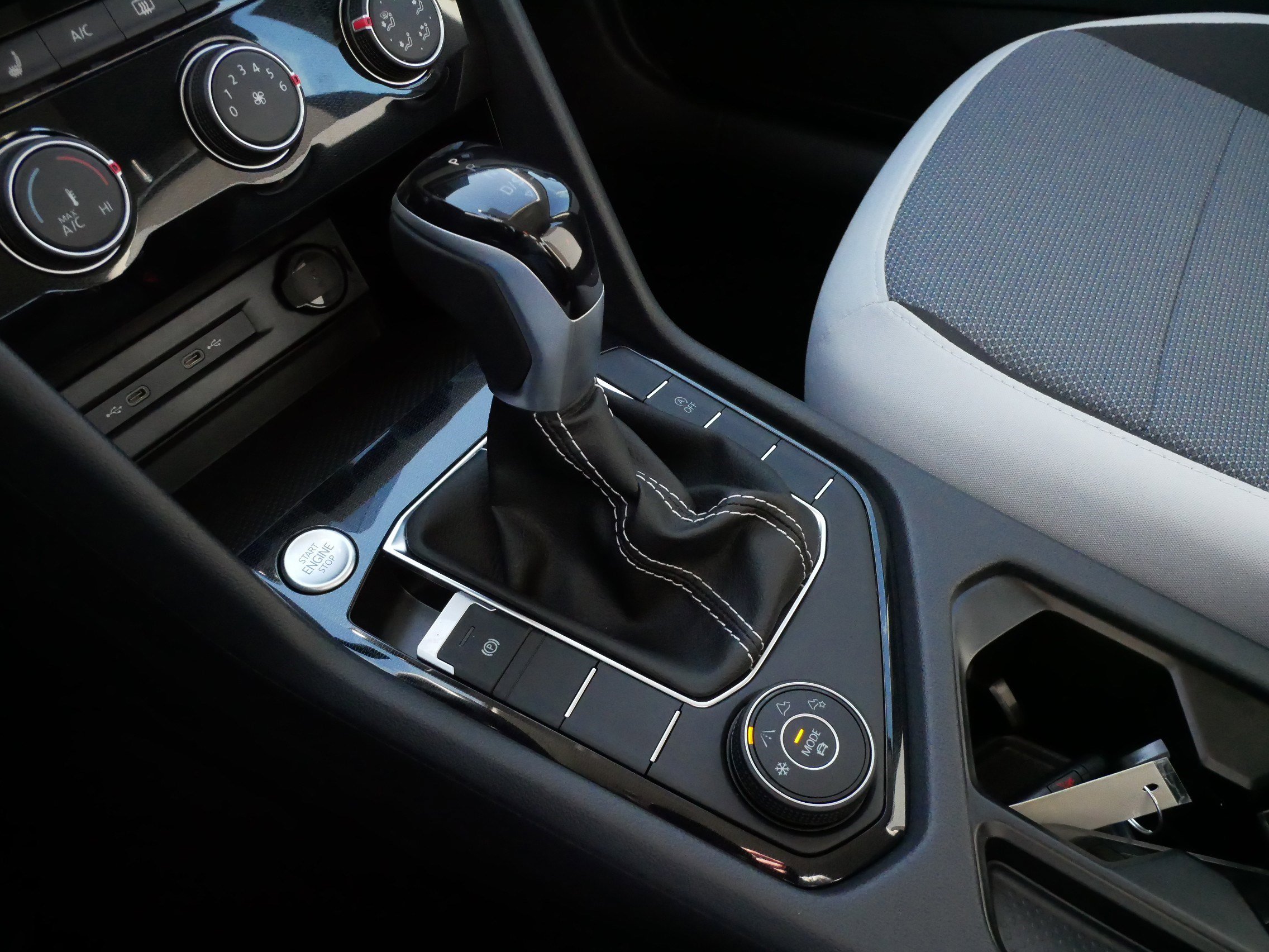 Certified 2025 Volkswagen Taos S image 24