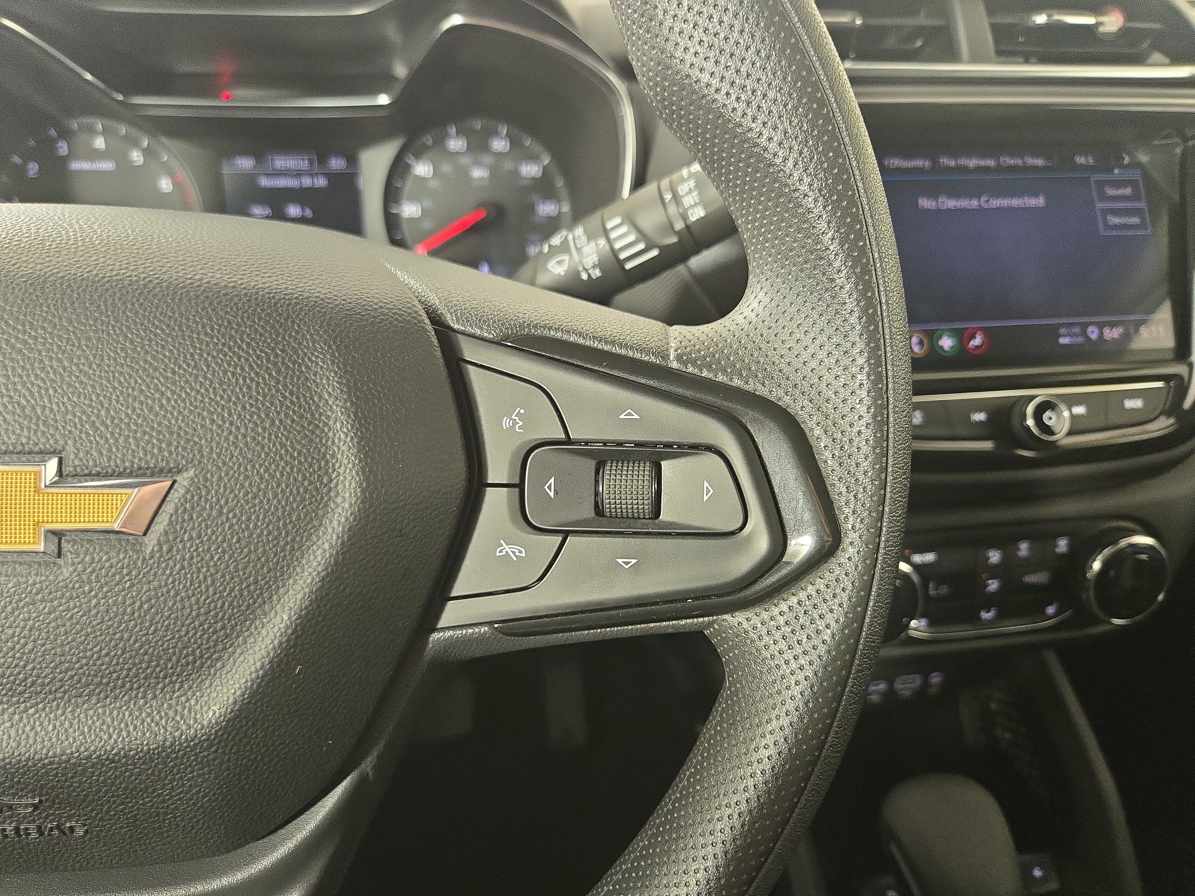 Used 2023 Chevrolet TrailBlazer LT w/ Convenience Package image 19