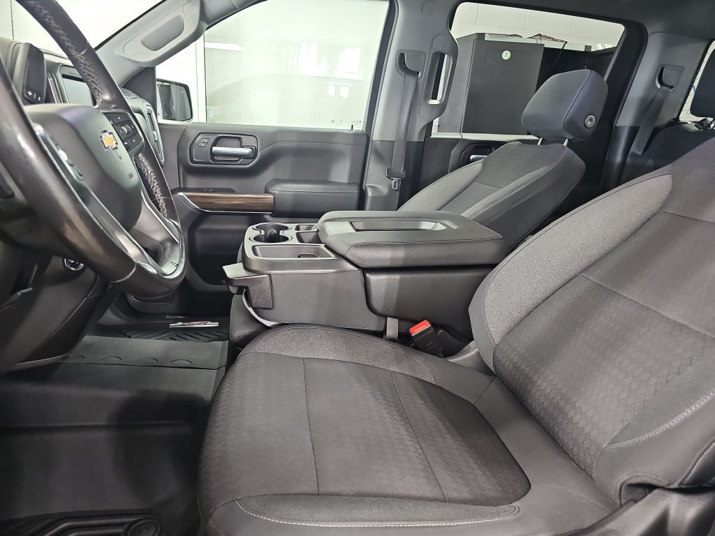 Used 2021 Chevrolet Silverado 1500 LT AWD/4WD image 18