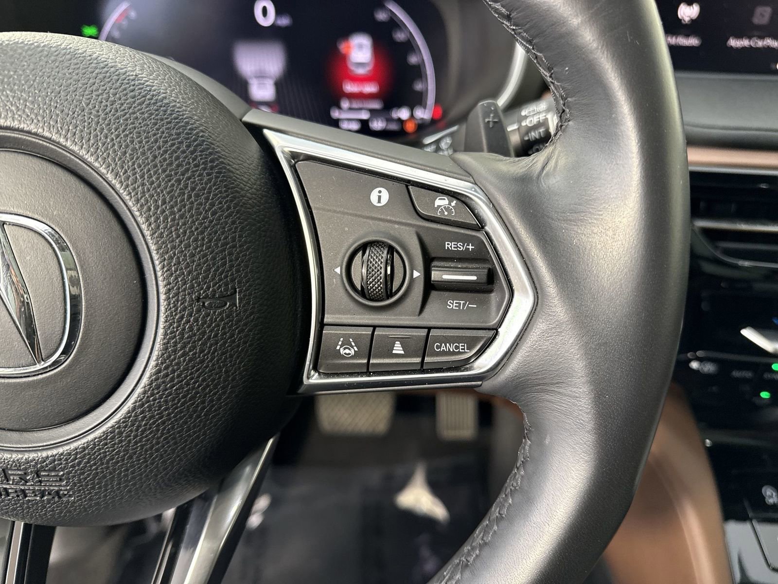 Used 2023 Acura MDX SH-AWD w/ Technology Package image 14