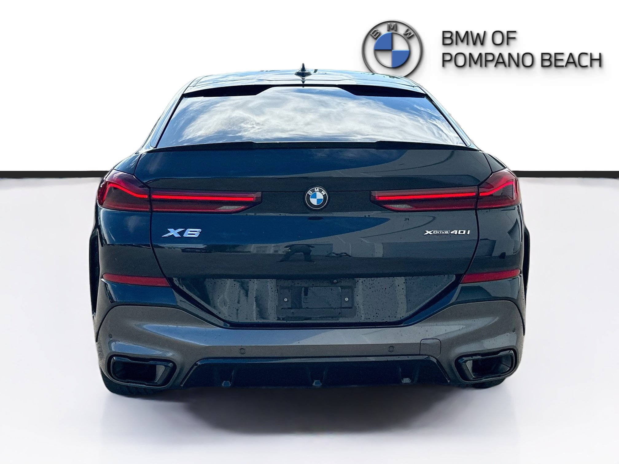 Used 2023 BMW X6 xDrive40i w/ M Sport Package AWD/4WD image 6