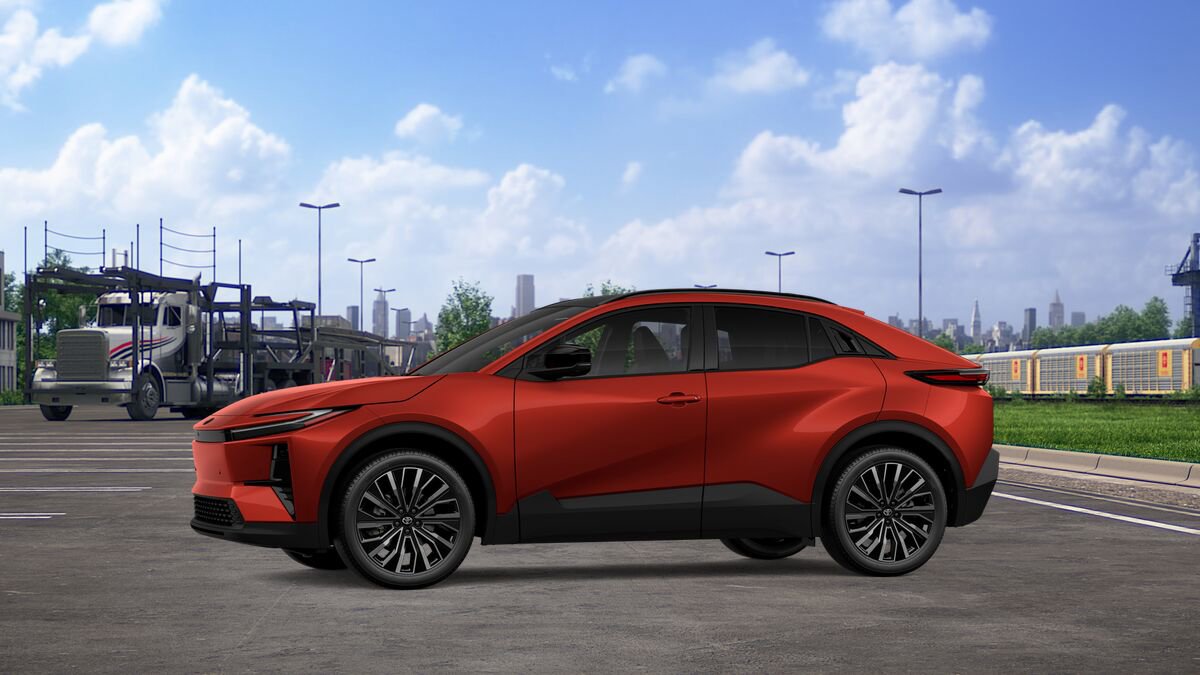 New 2026 Toyota C-HR image 3