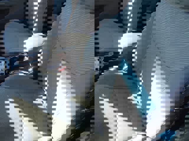 Used 2013 Hyundai Elantra GLS image 6