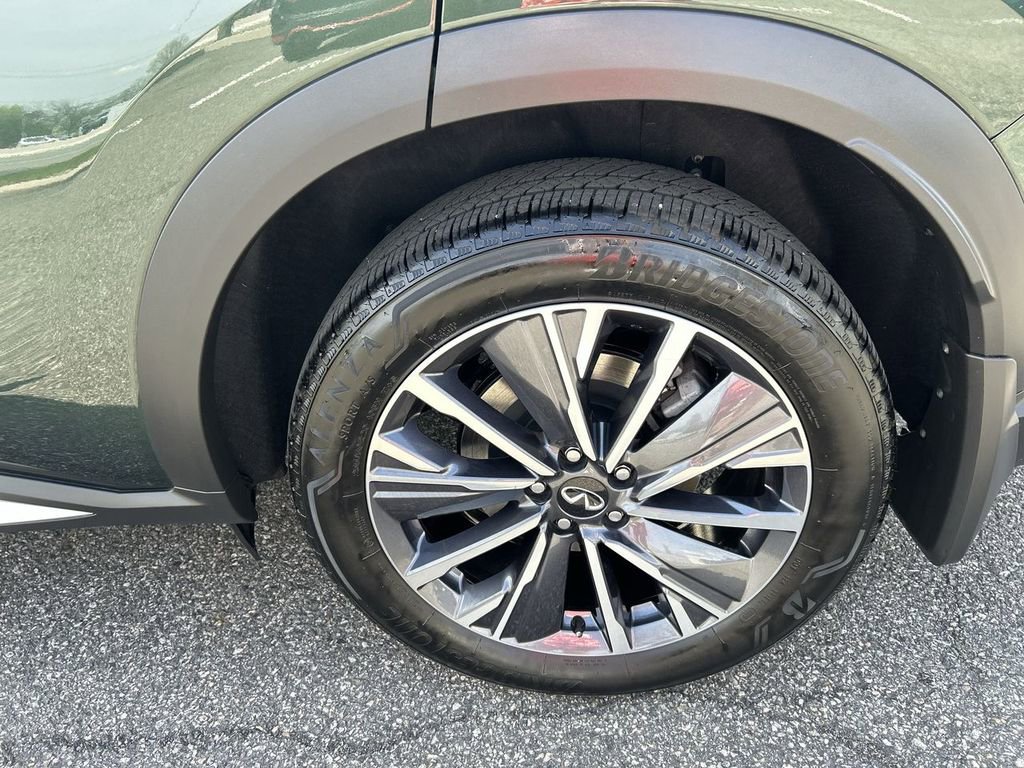 Certified 2026 INFINITI QX60 Luxe w/ Cargo Package AWD/4WD image 11