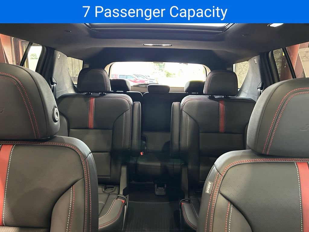 New 2026 Chevrolet Traverse RS w/ LPO, Floor Liner Package AWD/4WD image 11