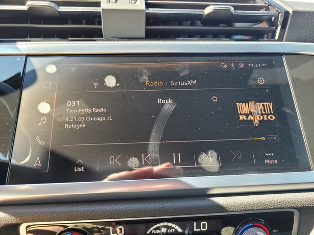 Used 2020 Audi Q3 2.0T Prestige w/ Prestige Package image 24