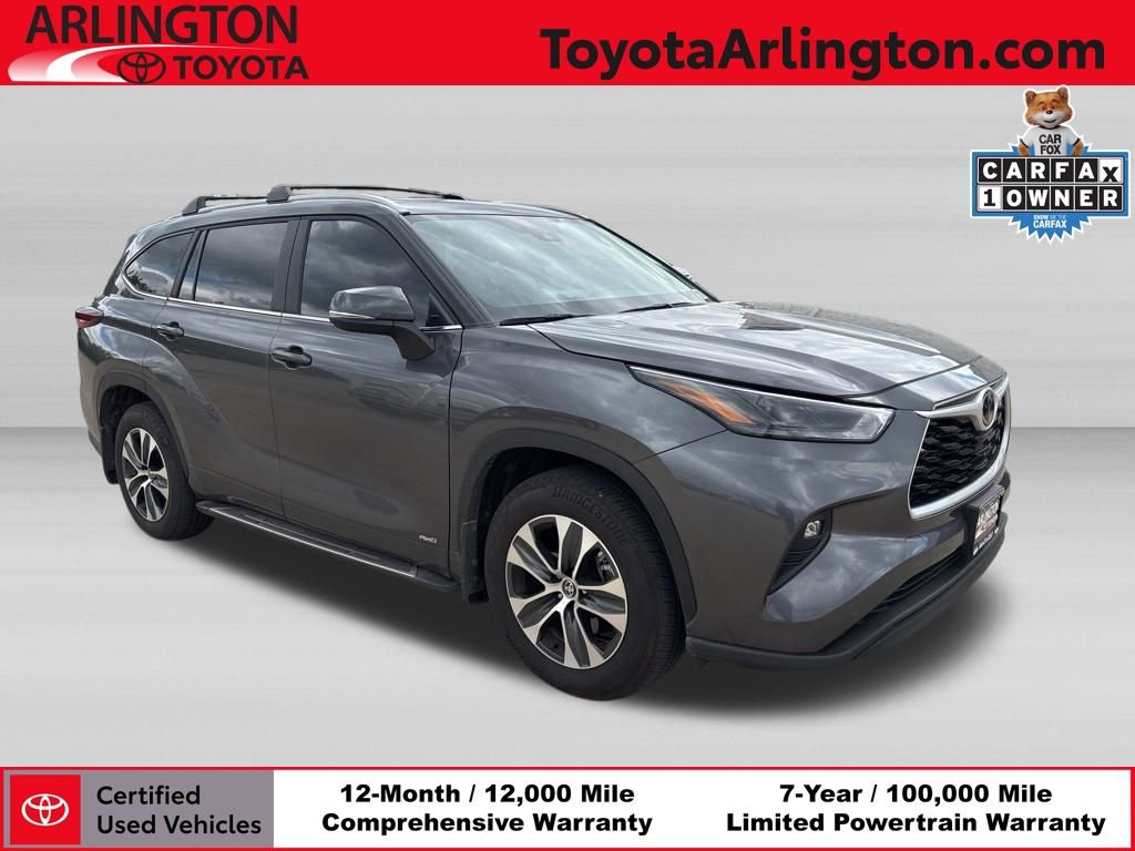 Used 2025 Toyota Highlander XLE AWD/4WD image 1