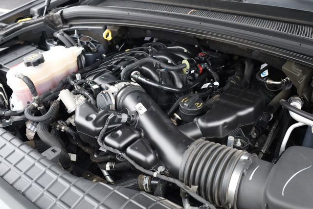 Certified 2024 Jeep Grand Cherokee L Laredo image 9