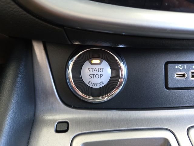 Used 2024 Nissan Murano SV AWD/4WD image 11