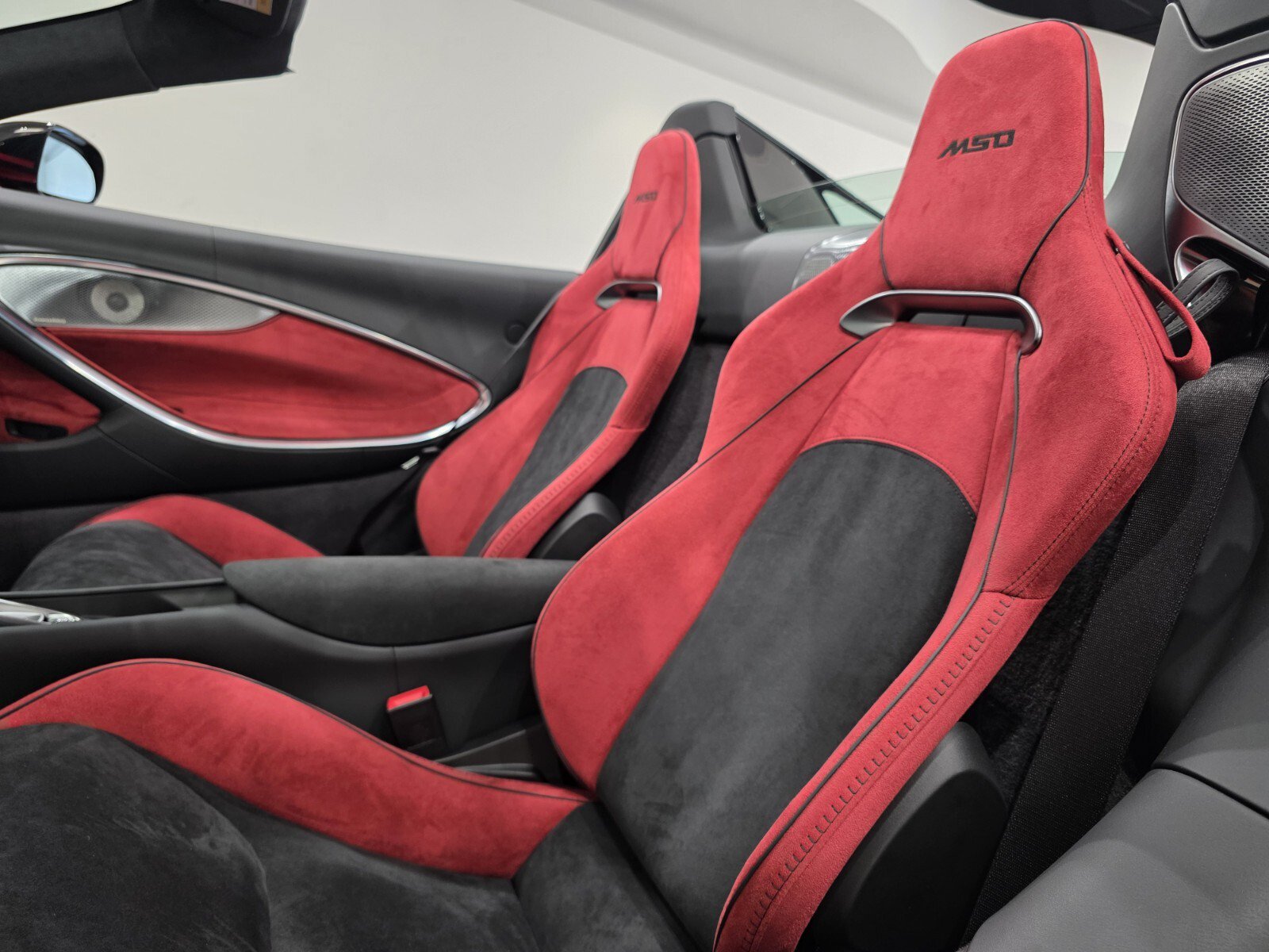 New 2026 McLaren Artura Spider RWD image 8