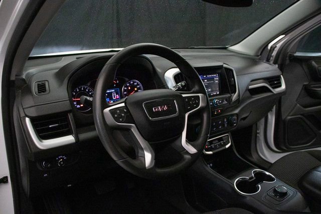 Used 2024 GMC Terrain SLE image 23