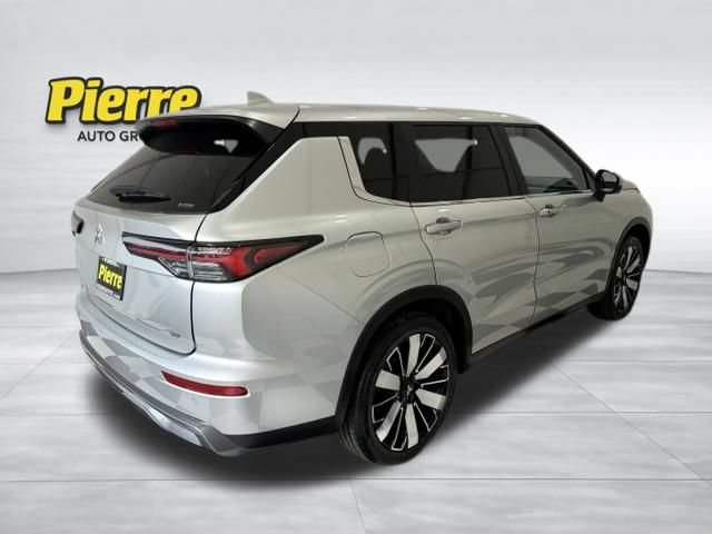 Used 2025 Mitsubishi Outlander SE AWD/4WD image 6