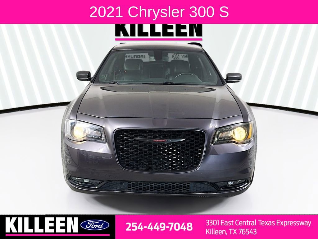Used 2021 Chrysler 300 S RWD image 2