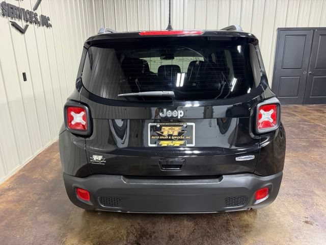 Used 2019 Jeep Renegade Latitude FWD image 9