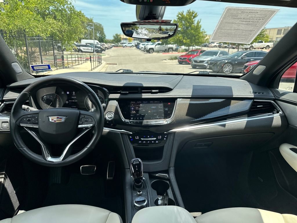 Used 2025 Cadillac XT6 Sport w/ Technology Package AWD/4WD image 27