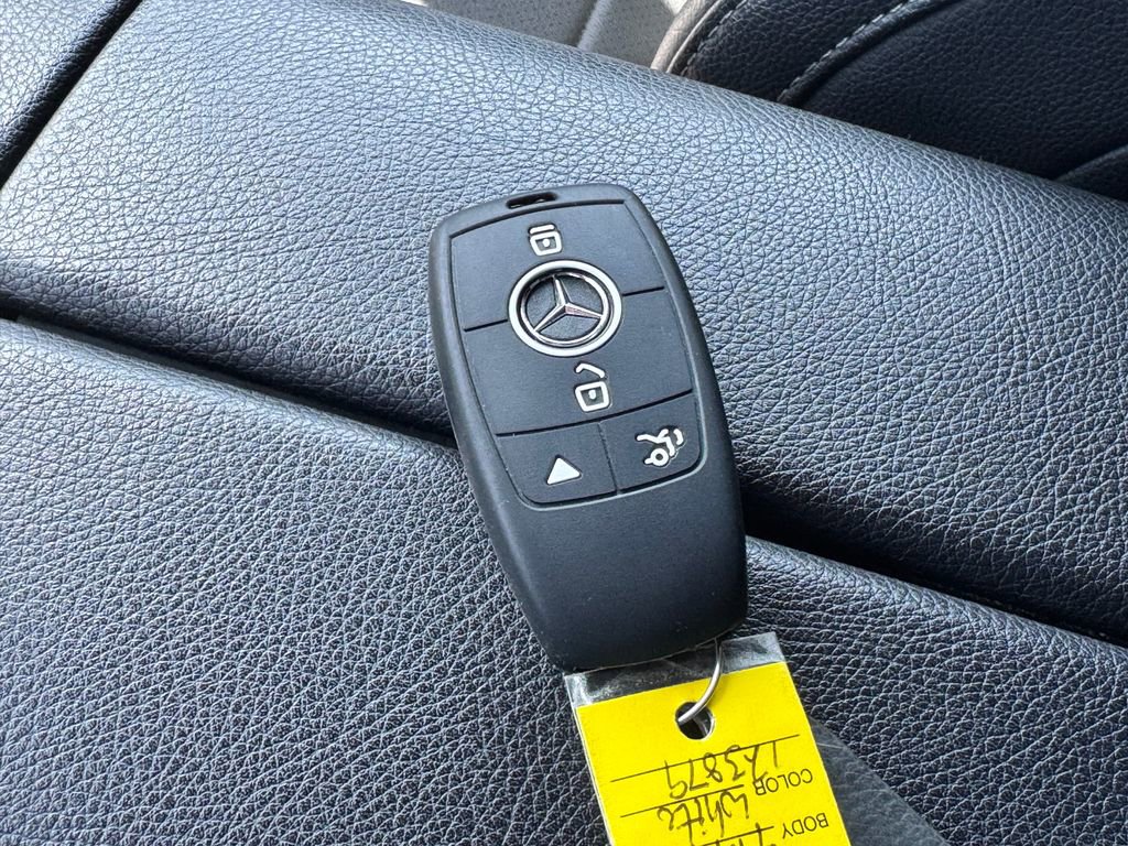 Used 2024 Mercedes-Benz GLE 350 4MATIC image 39