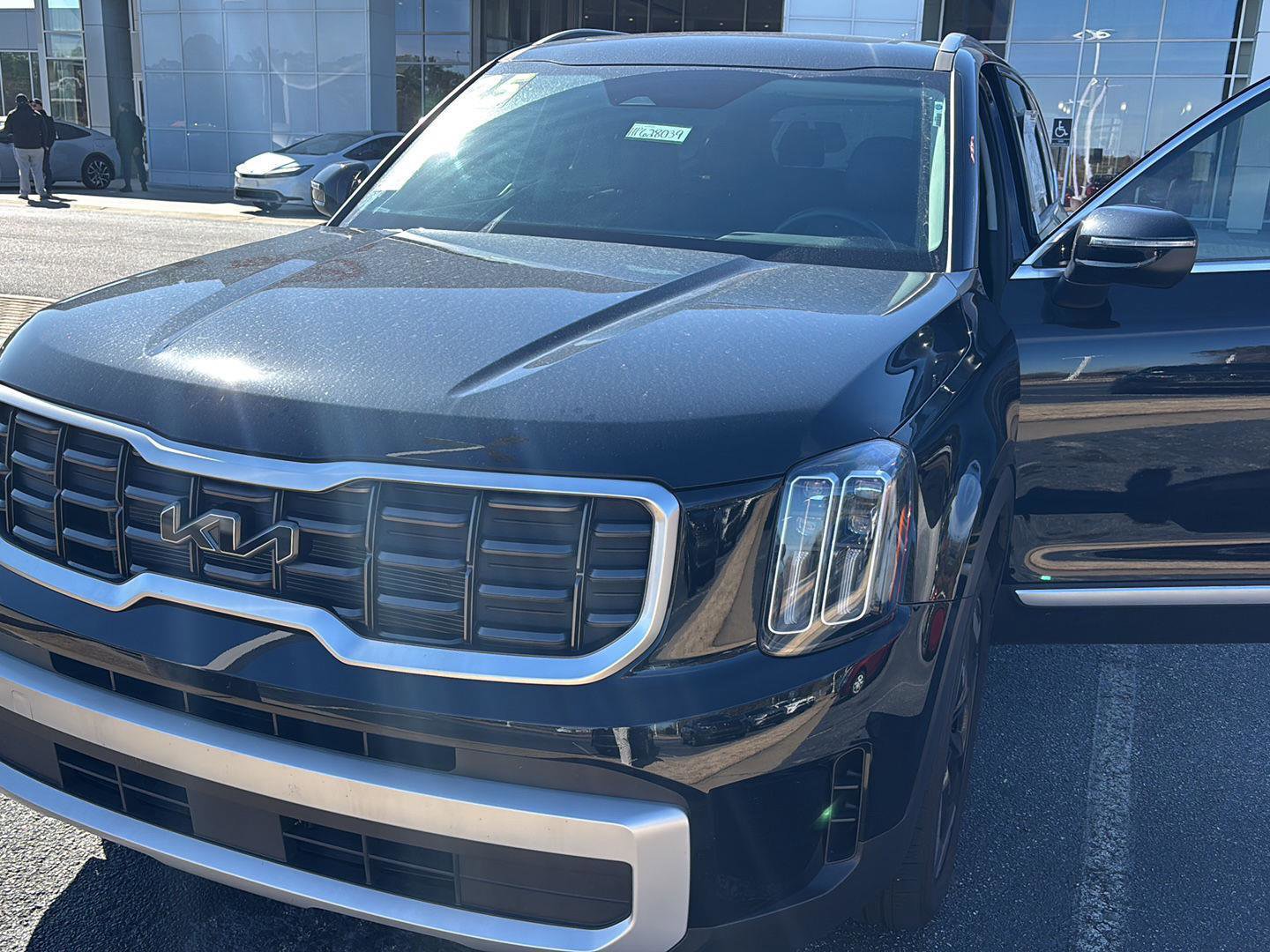 Used 2025 Kia Telluride S image 2