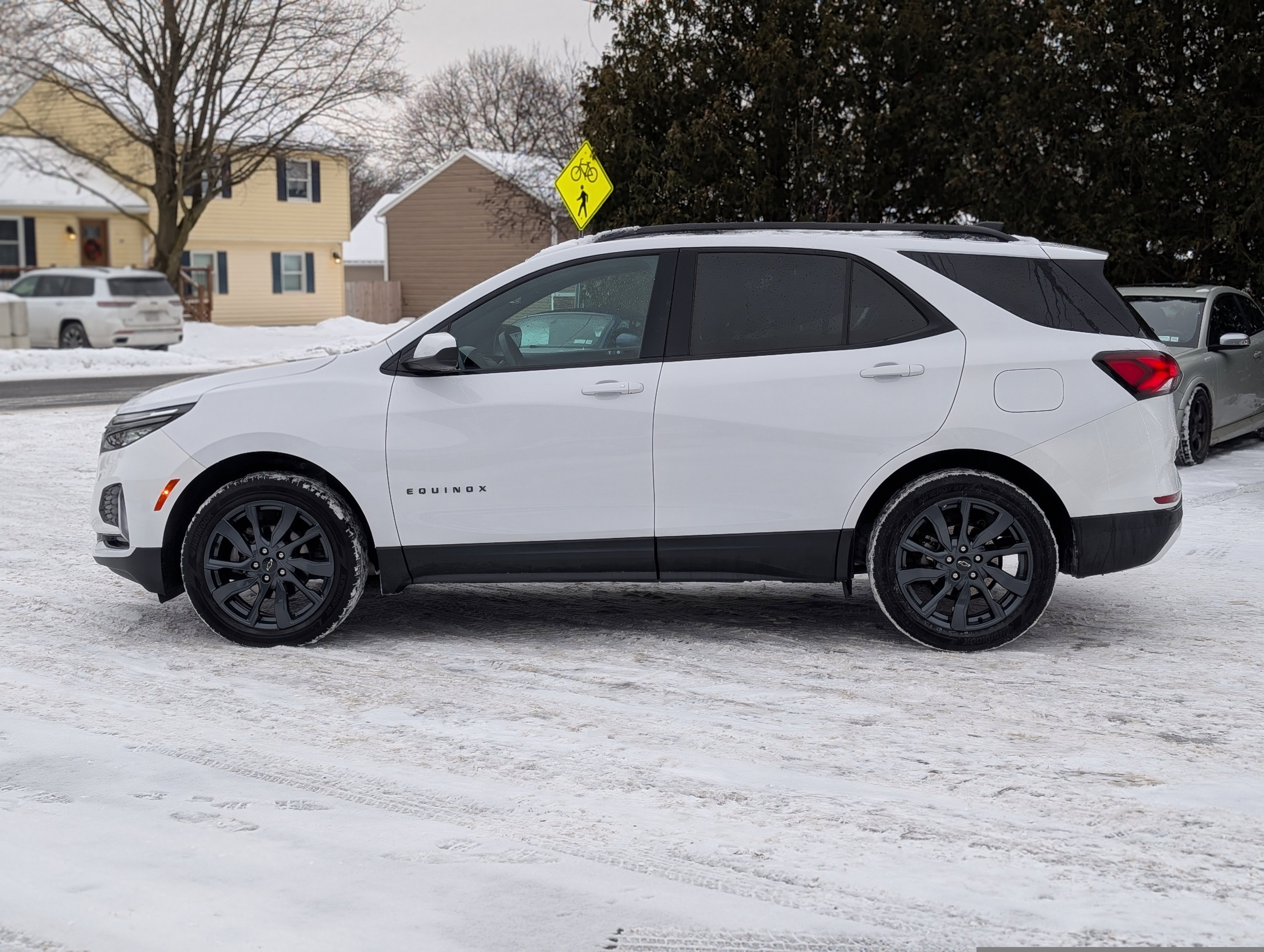 Used 2023 Chevrolet Equinox RS image 12