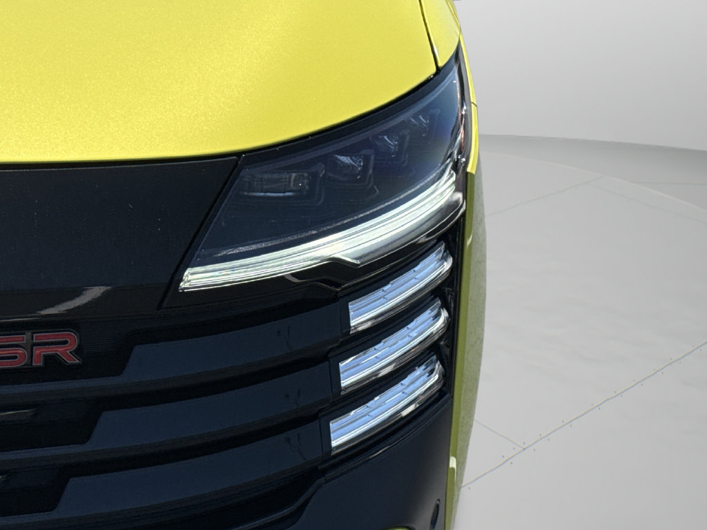 New 2026 Nissan Kicks SR FWD image 17