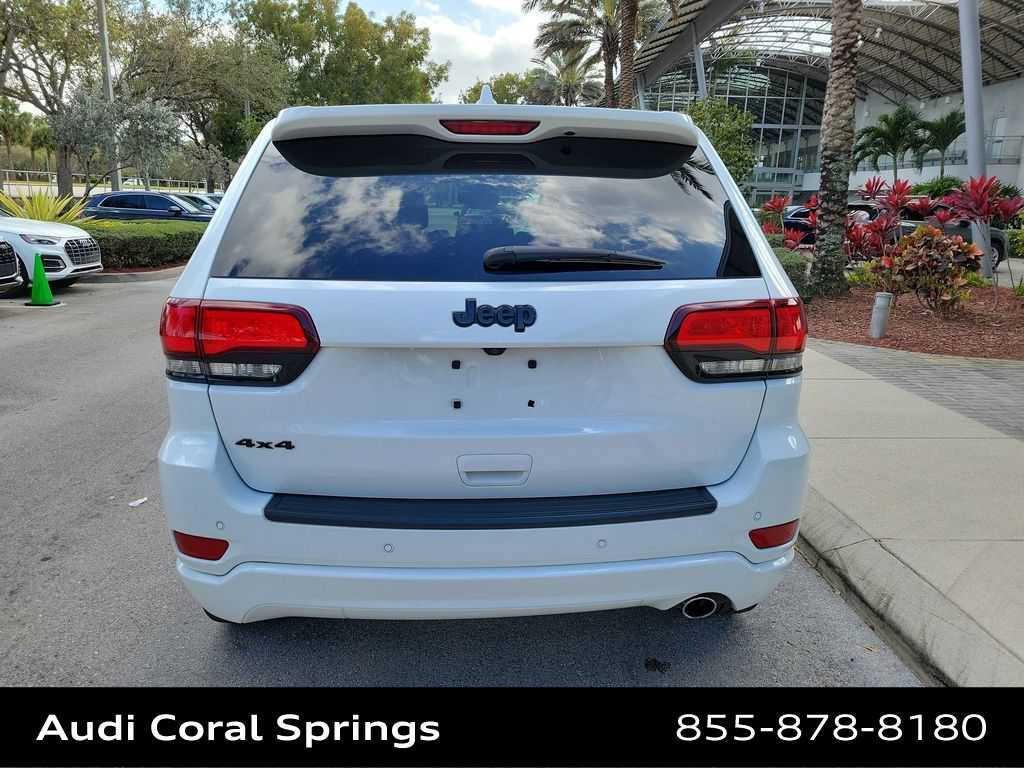 Used 2019 Jeep Grand Cherokee Altitude AWD/4WD image 7