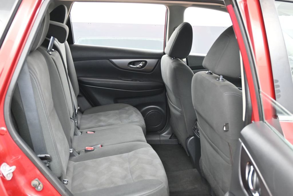 Used 2016 Nissan Rogue S AWD/4WD image 27