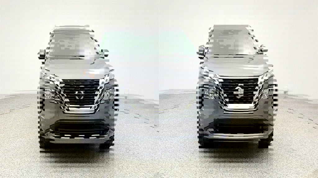 Used 2023 Nissan Rogue SL image 2