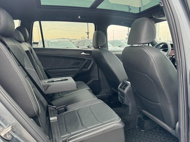 Used 2023 Volkswagen Tiguan SEL R-Line image 13