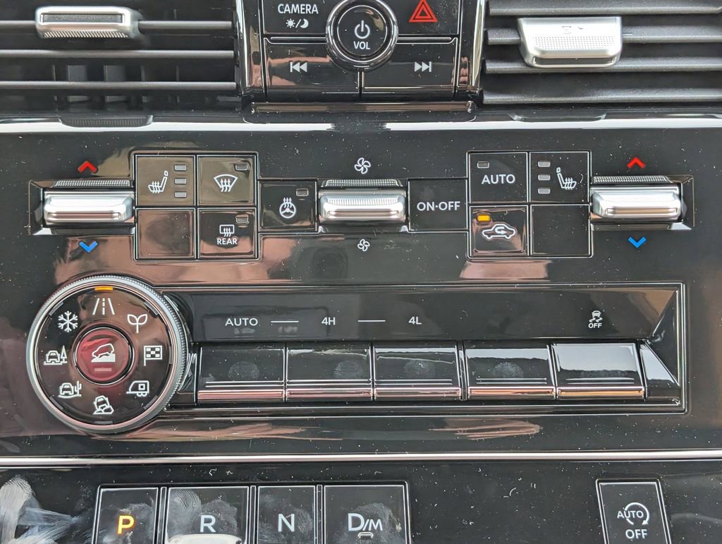 Used 2025 Nissan Armada SL w/ Captain's Chari Seat Package image 30