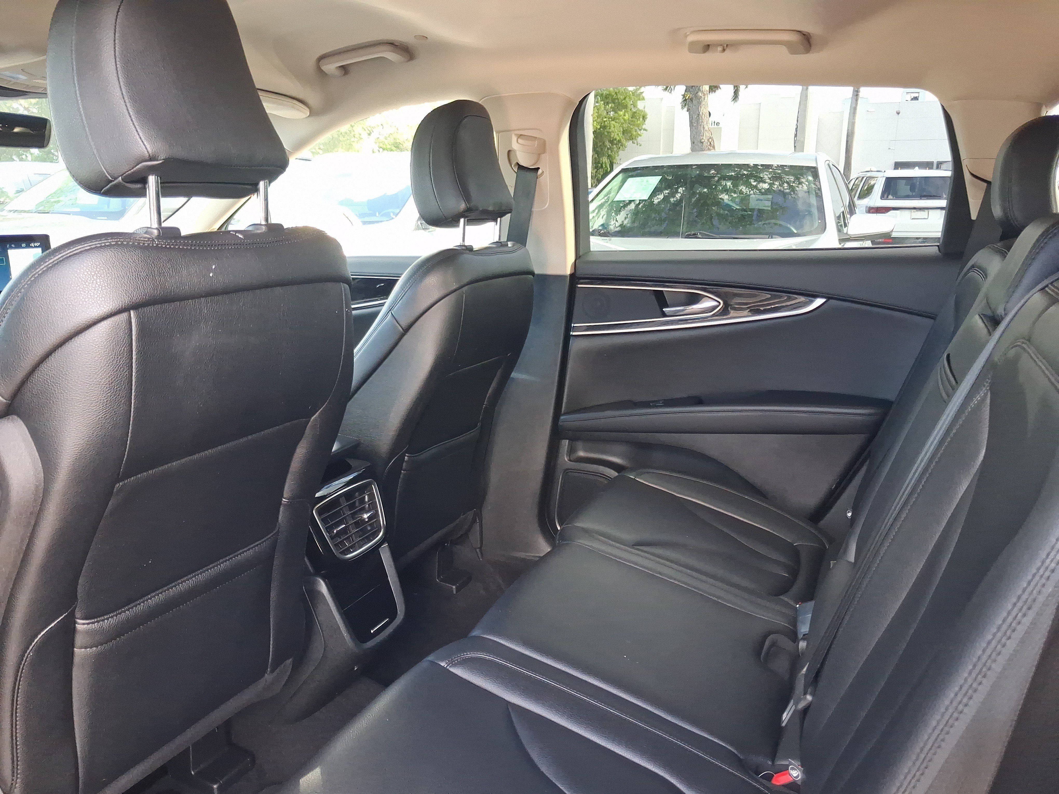 Certified 2023 Lincoln Nautilus FWD w/ Premium Package image 5