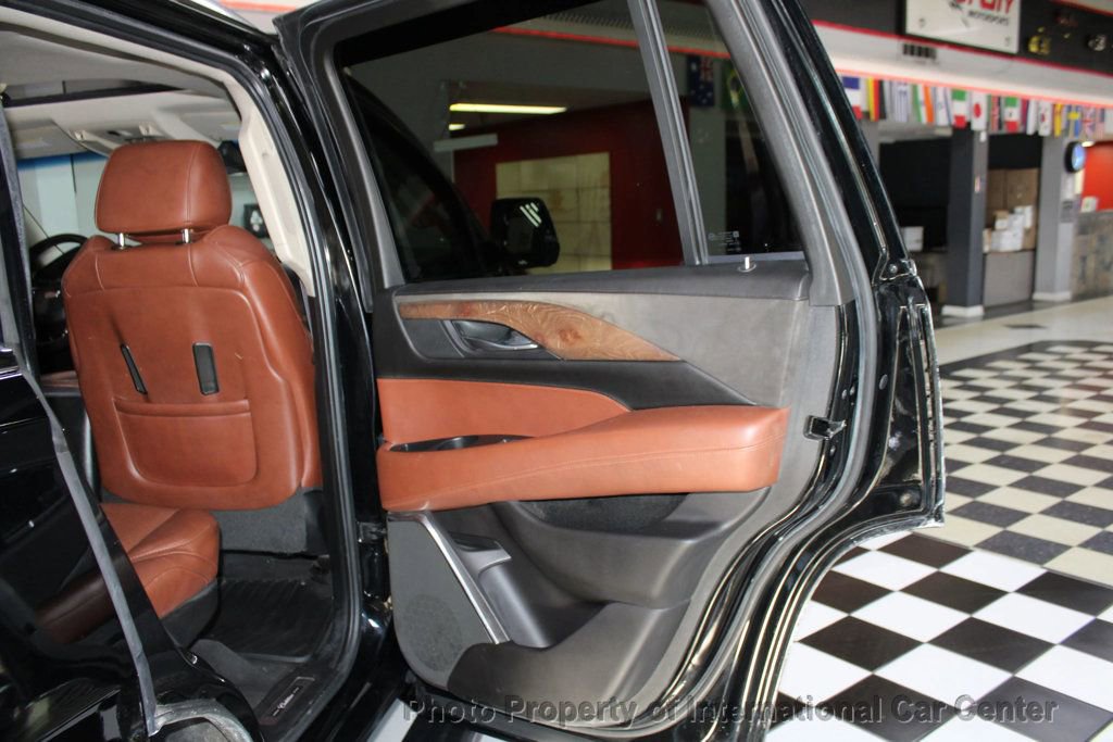 Used 2017 Cadillac Escalade Premium Luxury image 36