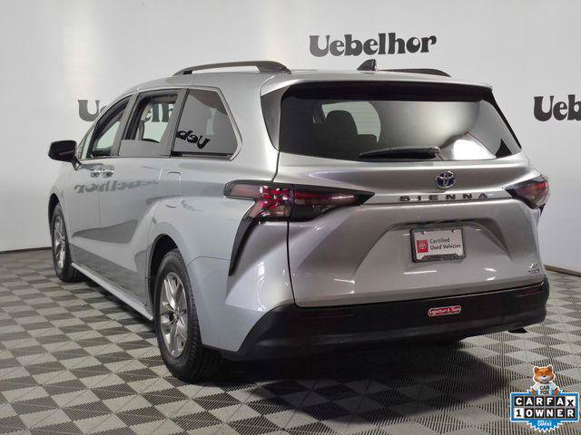 Certified 2024 Toyota Sienna XLE FWD image 5