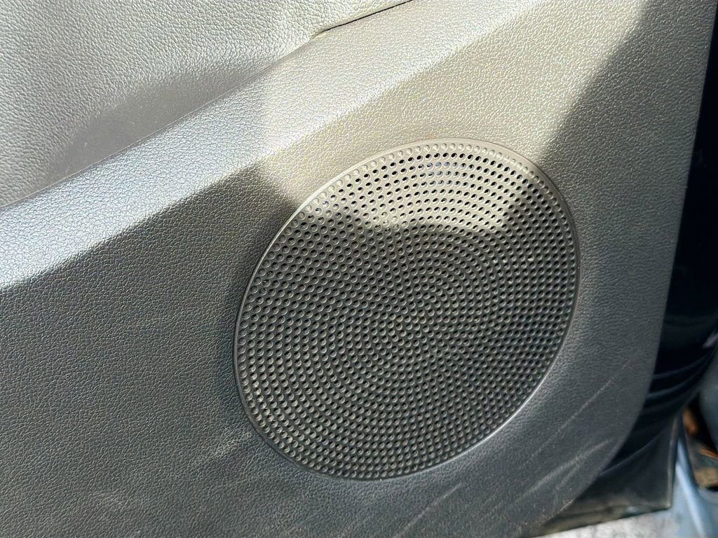 Used 2016 Ford C-MAX Energi SEL w/ Equipment Group 301A image 19